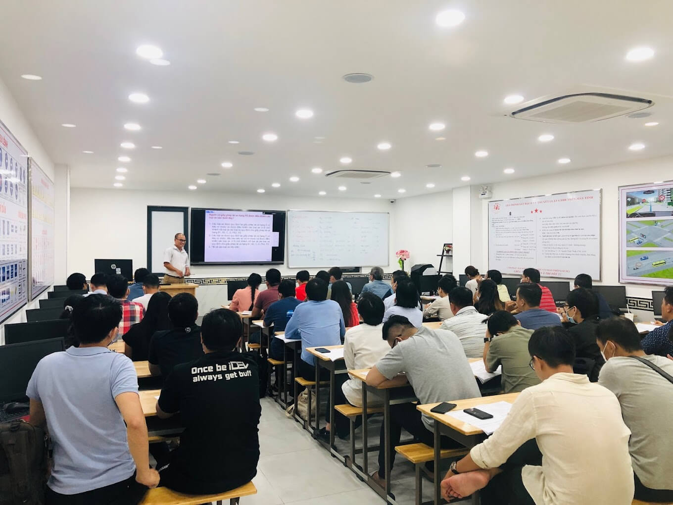 thời gian học bằng lái xe b1